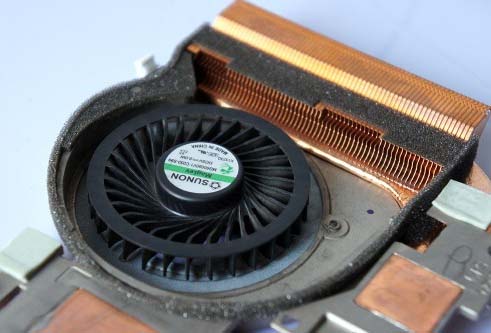 清理筆記本散熱風(fēng)扇時(shí)需要注意的操作